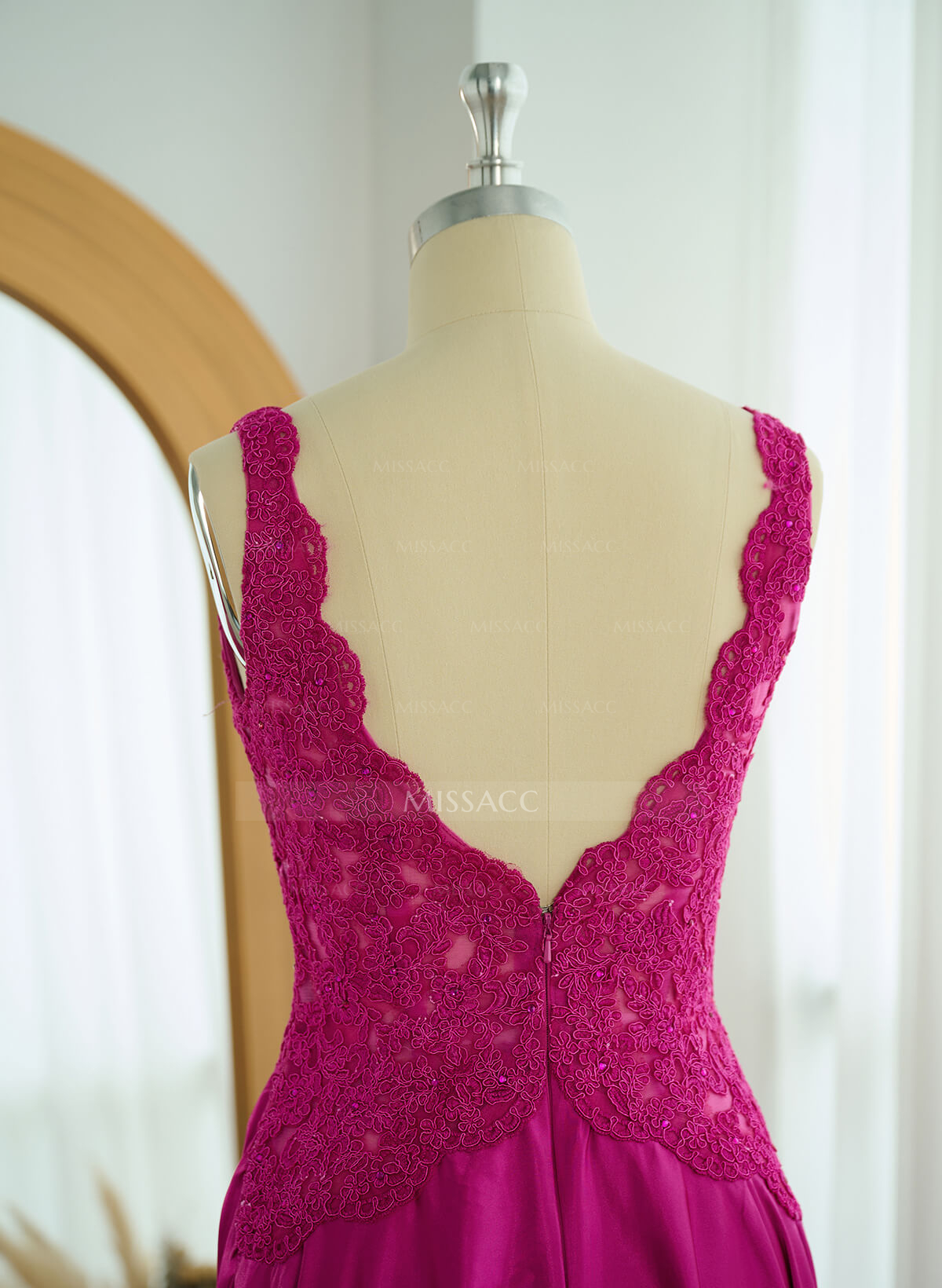 A-Line V-Neck Lace Evening Dresses With Split Front