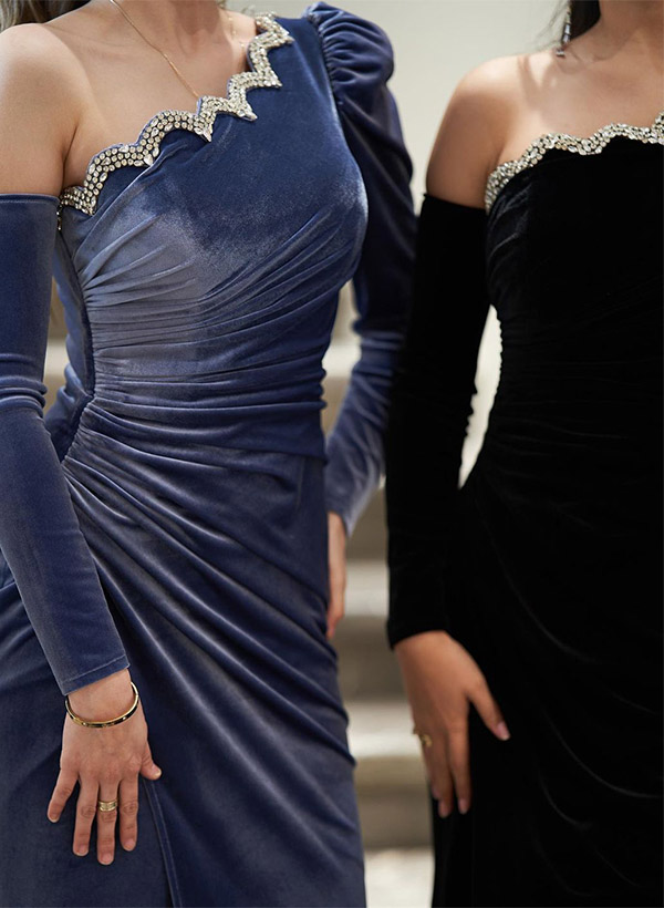 Sheath/Column Asymmetrical Velvet Evening Dresses With Split Front