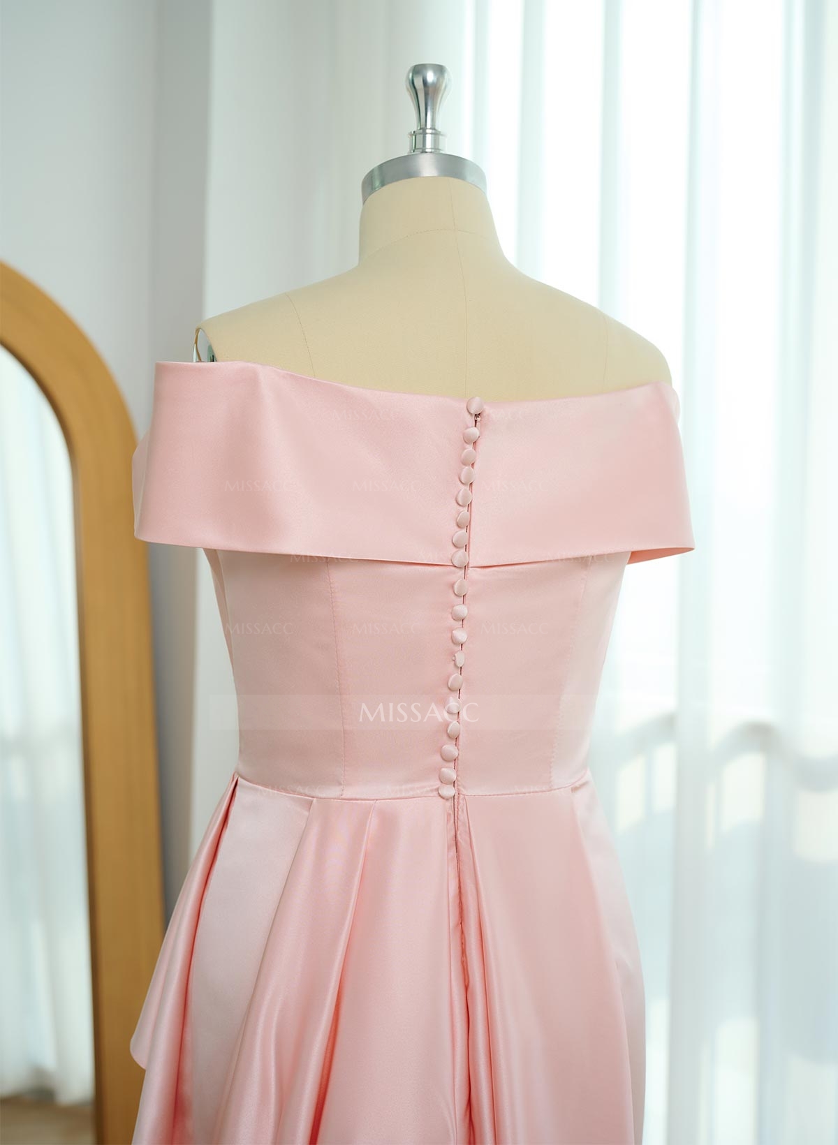 A-Line Off-The-Shoulder Satin Mother Of The Bride Dresses With Cascading Ruffles