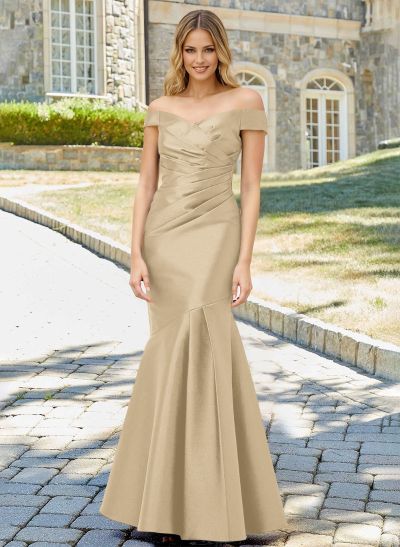 Off-The-Shoulder Trumpet/Mermaid Mother Of The Bride Dresses With Satin