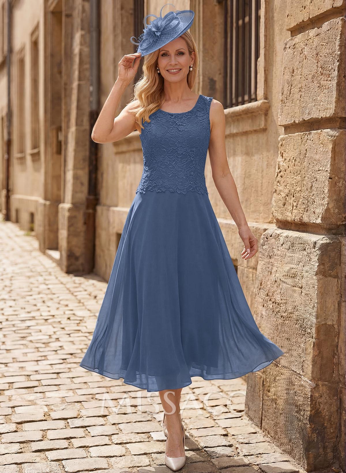 A-Line Scoop Neck Chiffon Mother Of The Bride Dresses With Appliques Lace