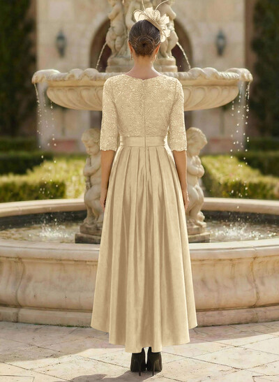 A-Line Scoop Neck 1/2 Sleeves Satin Mother Of The Bride Dresses With Lace