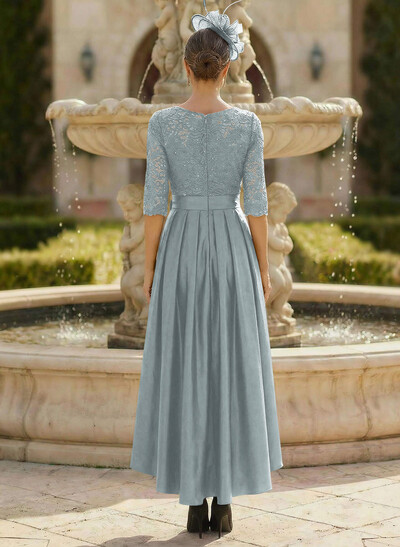 A-Line Scoop Neck 1/2 Sleeves Satin Mother Of The Bride Dresses With Lace