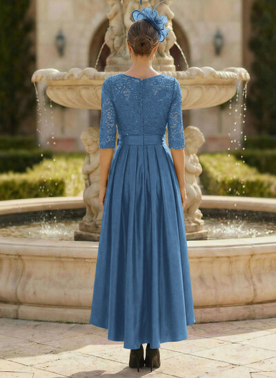 A-Line Scoop Neck 1/2 Sleeves Satin Mother Of The Bride Dresses With Lace
