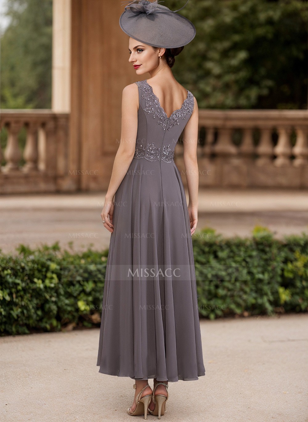 A-Line V-Neck Chiffon Mother Of The Bride Dresses With Appliques Lace