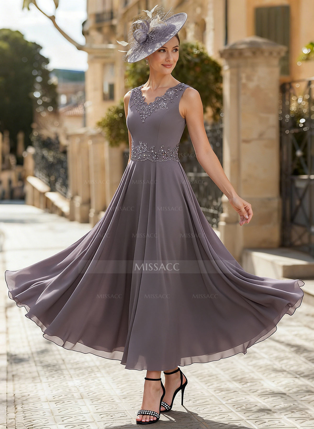 A-Line V-Neck Chiffon Mother Of The Bride Dresses With Appliques Lace