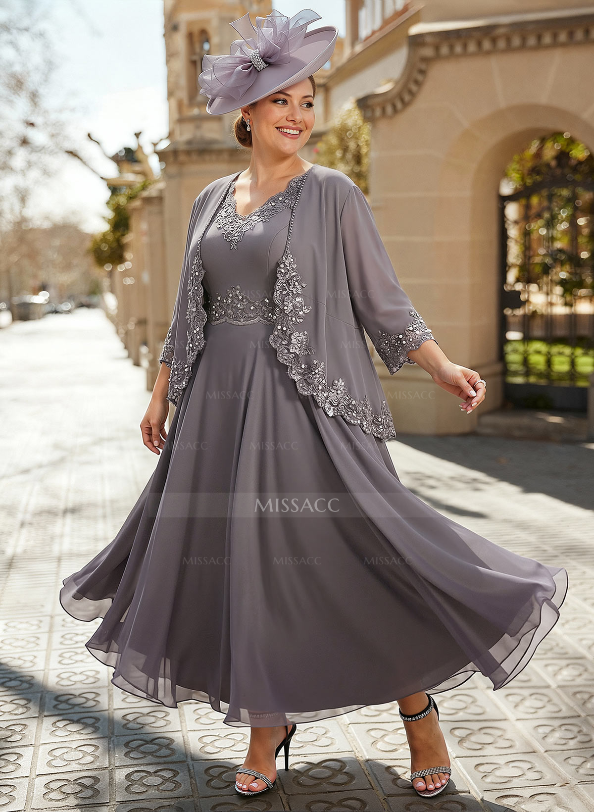 A-Line V-Neck Chiffon Mother Of The Bride Dresses With Appliques Lace