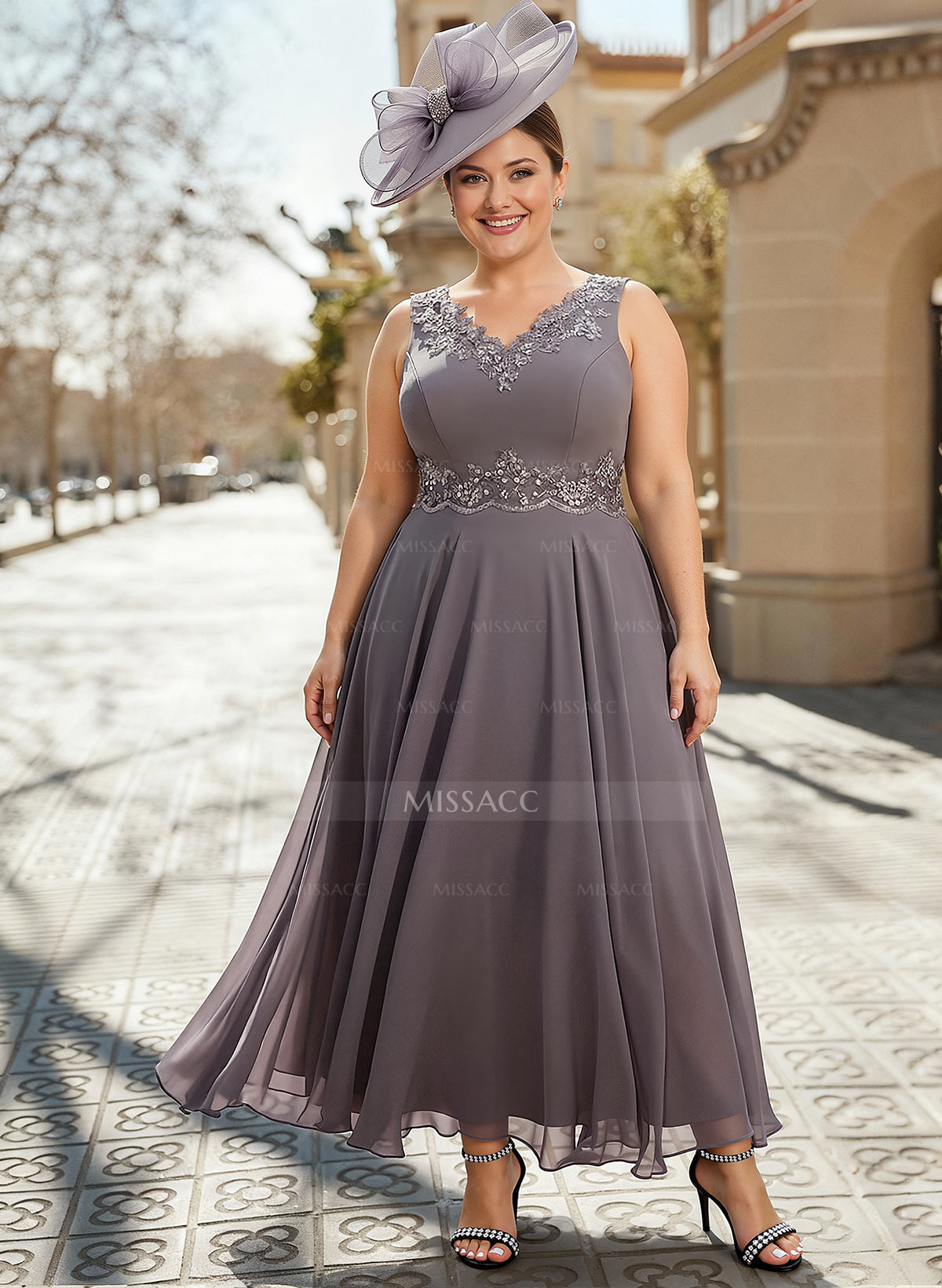A-Line V-Neck Chiffon Mother Of The Bride Dresses With Appliques Lace