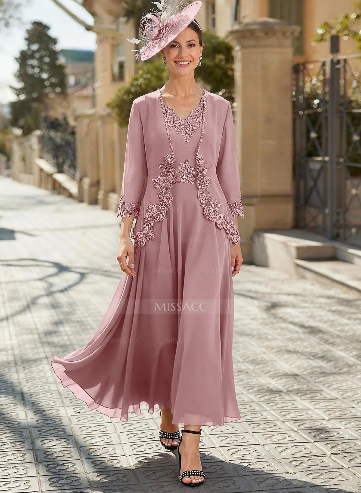 A-Line V-Neck Chiffon Mother Of The Bride Dresses With Appliques Lace