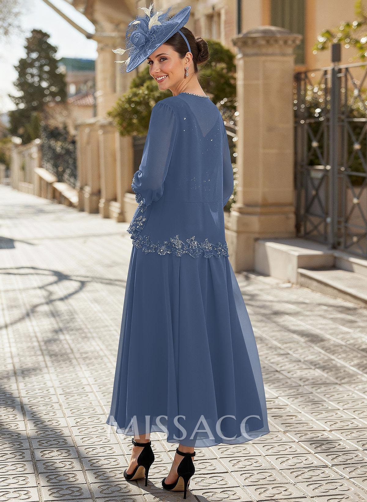 A-Line V-Neck Chiffon Mother Of The Bride Dresses With Appliques Lace