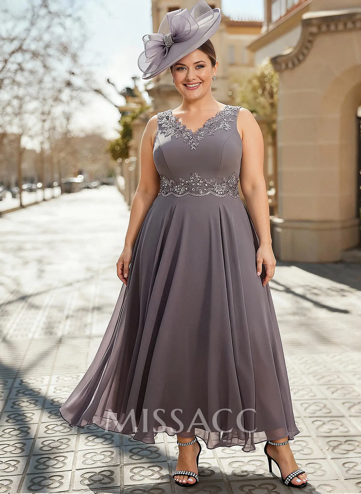 A-Line V-Neck Chiffon Mother Of The Bride Dresses With Appliques