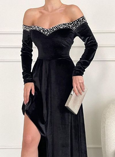 Sheath/Column Off-The-Shoulder Velvet Prom Dresses With Split Front