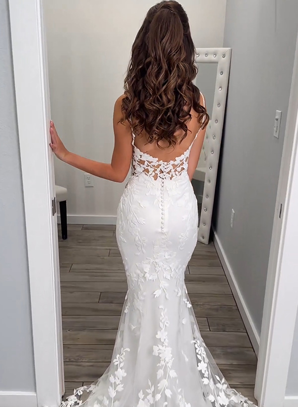 V-Neck Sleeveless Court Train Lace Wedding Dresses