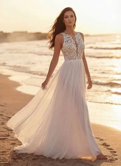 A-Line Scoop Neck Sleeveless Lace Wedding Dresses With Appliques Lace