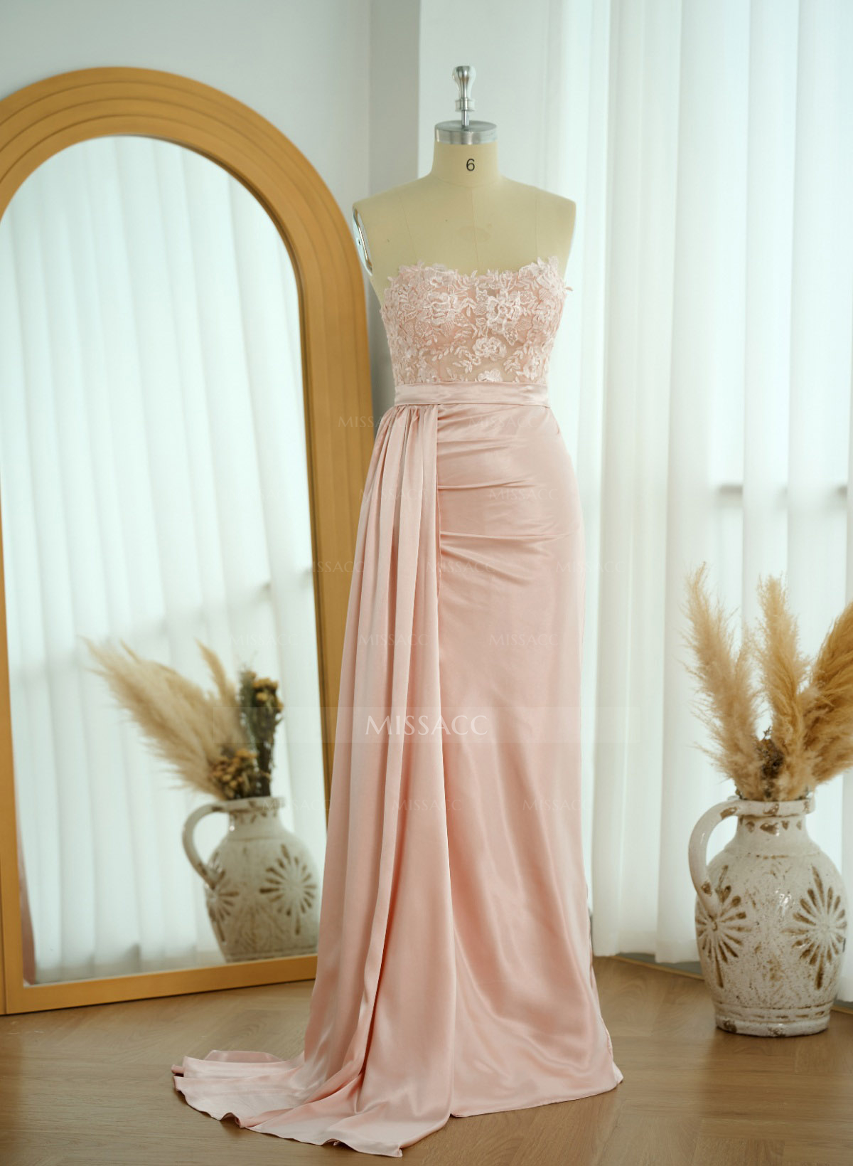 Sheath/Column Strapless Sleeveless Silk Like Satin Evening Dresses With Lace/High Split