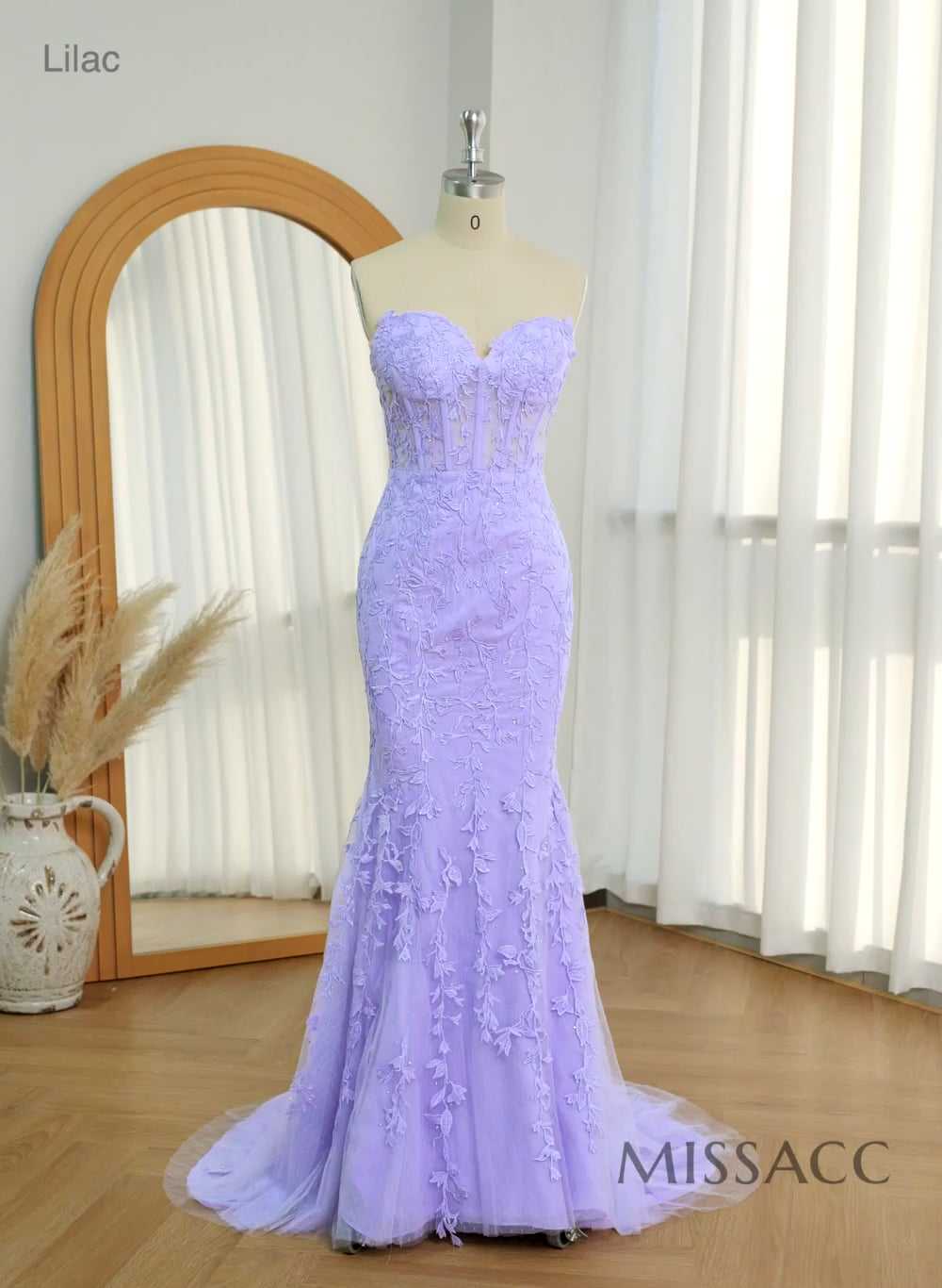 Trumpet/Mermaid Sleeveless Strapless Lace Sweep Train Prom Dress With Lace