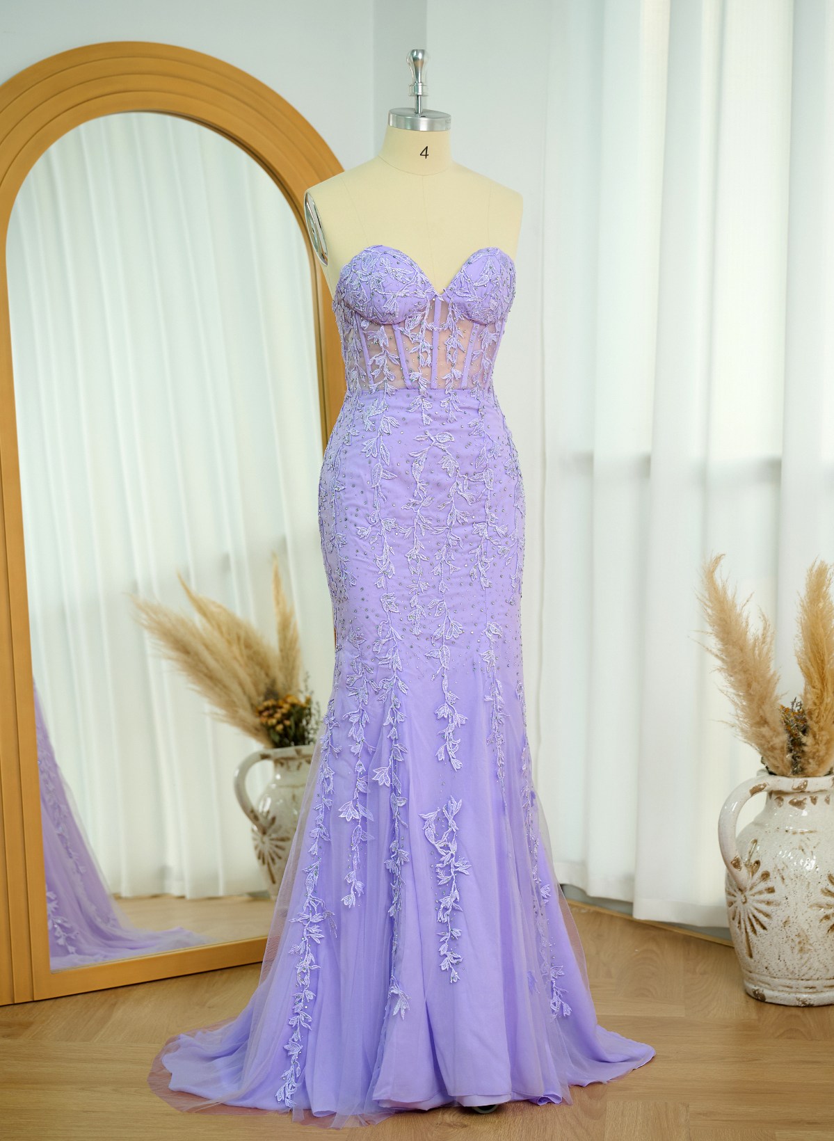 Trumpet/Mermaid Sleeveless Strapless Lace Sweep Train Prom Dress With Lace