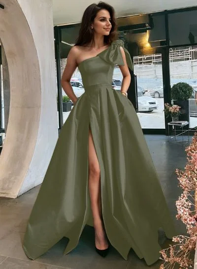 burgundy fit and flare dress Mermaid Halter Neck V-Plunge Burgundy Fitted Prom Dress