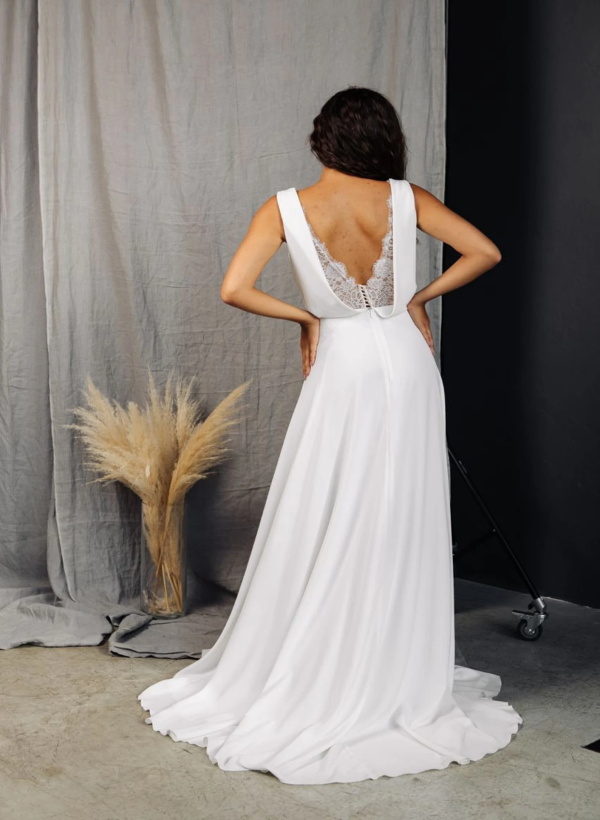 A-Line V-Neck Sleeveless Chiffon Lace Sweep Train Wedding Dress