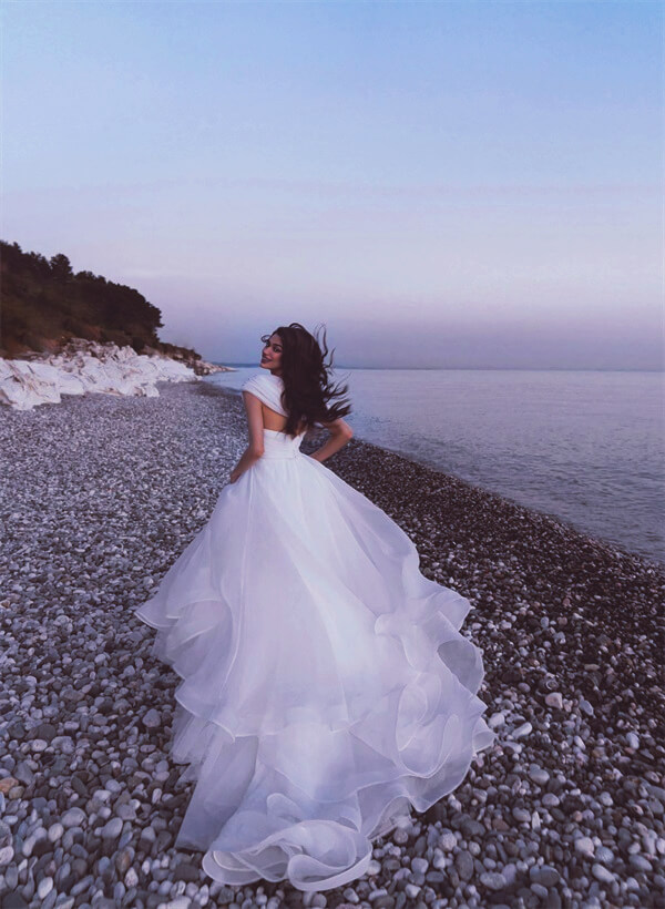 Beach Ball-Gown One-Shoulder Wedding Dress With Sleeveless Organza Sweep Train