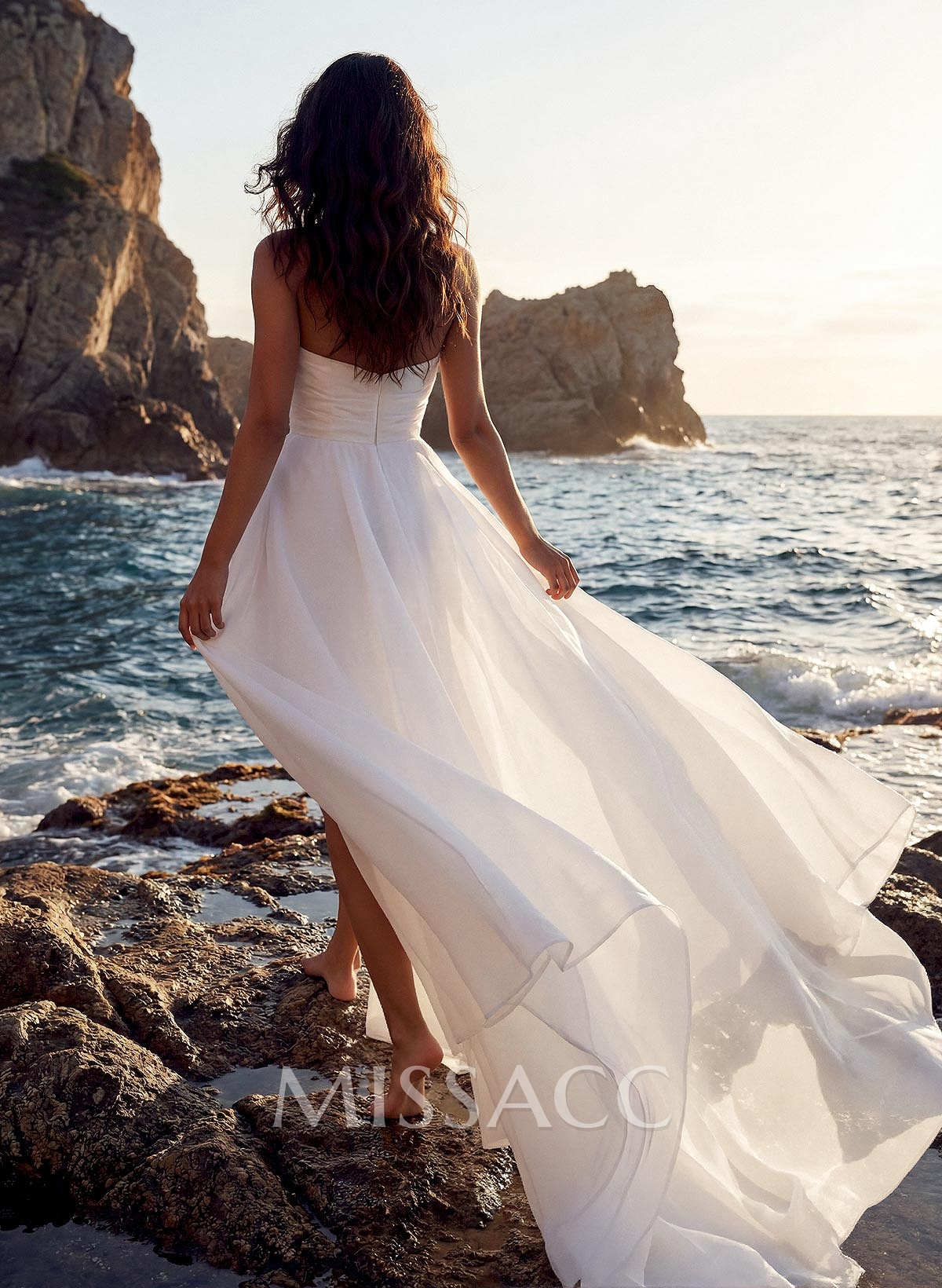 Ball-Gown Sweetheart Sleeveless Organza Sweep Train Wedding Dress