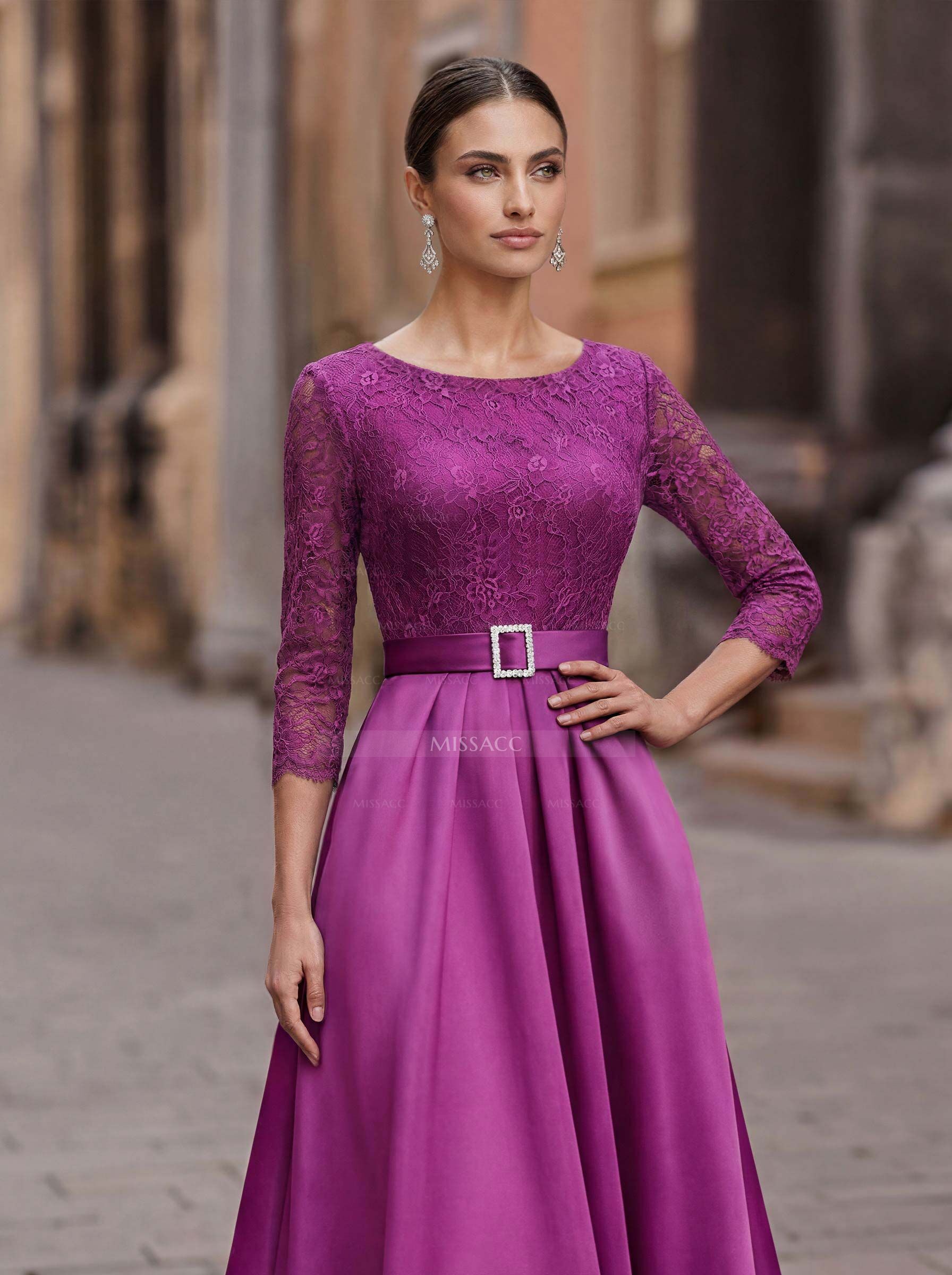 Elegant Lace Sleeves Evening Dresses With Beading Satin