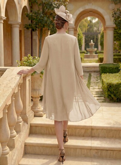Sheath/Column Sweetheart Knee-Length Chiffon Mother Of The Bride Dress With Beading Pleated Appliques Lace