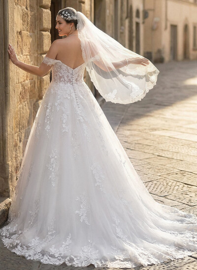 Ball-Gown/Princess Sweetheart Sweep Train Tulle Wedding Dress With Appliques Lace