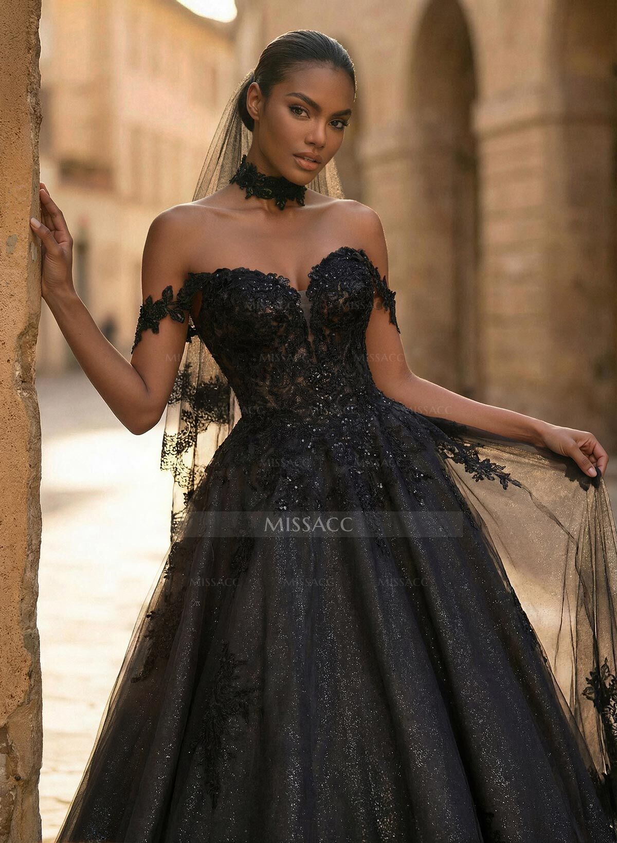 Ball-Gown/Princess Sweetheart Sweep Train Tulle Wedding Dress With Appliques Lace