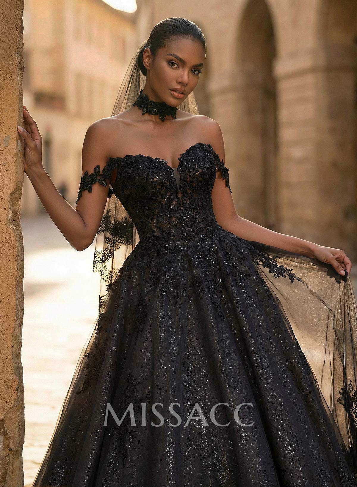 Ball-Gown/Princess Sweetheart Sweep Train Tulle Wedding Dress With Appliques Lace