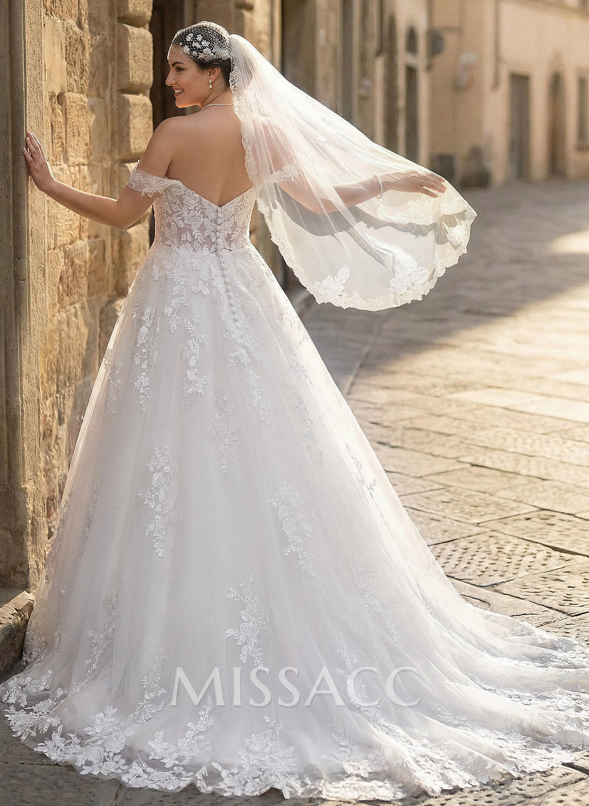 Ball-Gown/Princess Sweetheart Sweep Train Tulle Wedding Dress With Appliques Lace Ball-Gown/Princess Sweetheart Sweep Train Tulle Wedding Dress With Appliques Lace