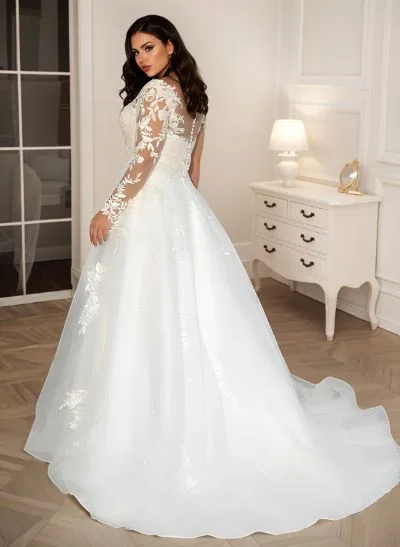 Long Sleeves Plus Size Wedding Dress With Appliques Lace