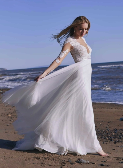 Long Sleeves Lace Beach Wedding Dresses With Tulle A-Line Sweep Train 