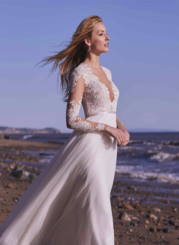 Long Sleeves Lace Beach Wedding Dresses With Tulle A-Line Sweep Train 