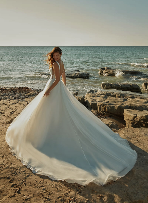 Beach Ball-Gown Open Back Wedding Dresses With Beading V-neck