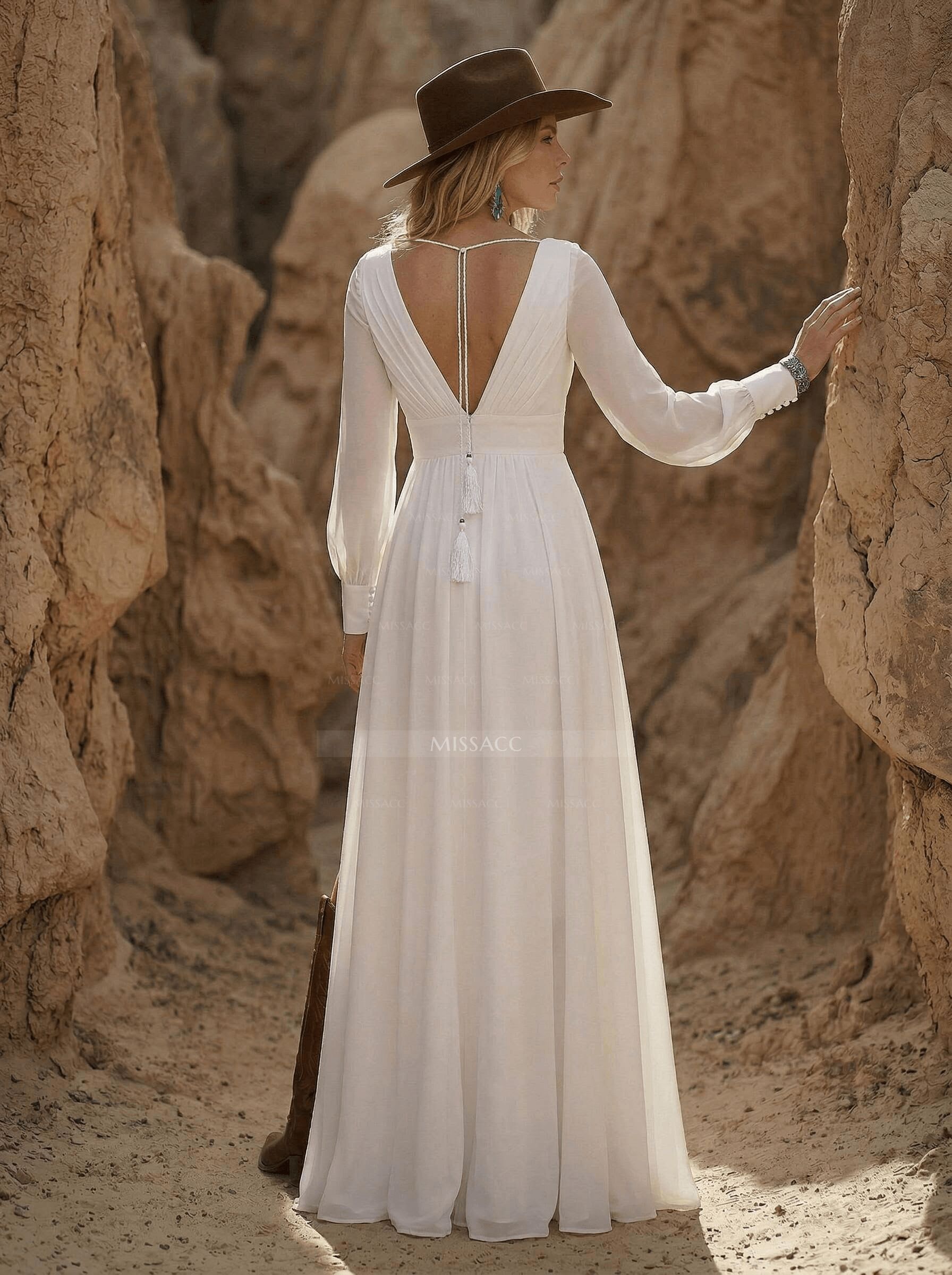 Simple Long Sleeves Wedding Dresses With Bridal Shower Chiffon Floor-Length V-Neck