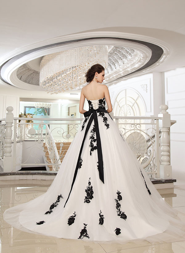 Black And White Wedding Dresses With Ball Gown Strapless Lace Sash Bridal Dresses