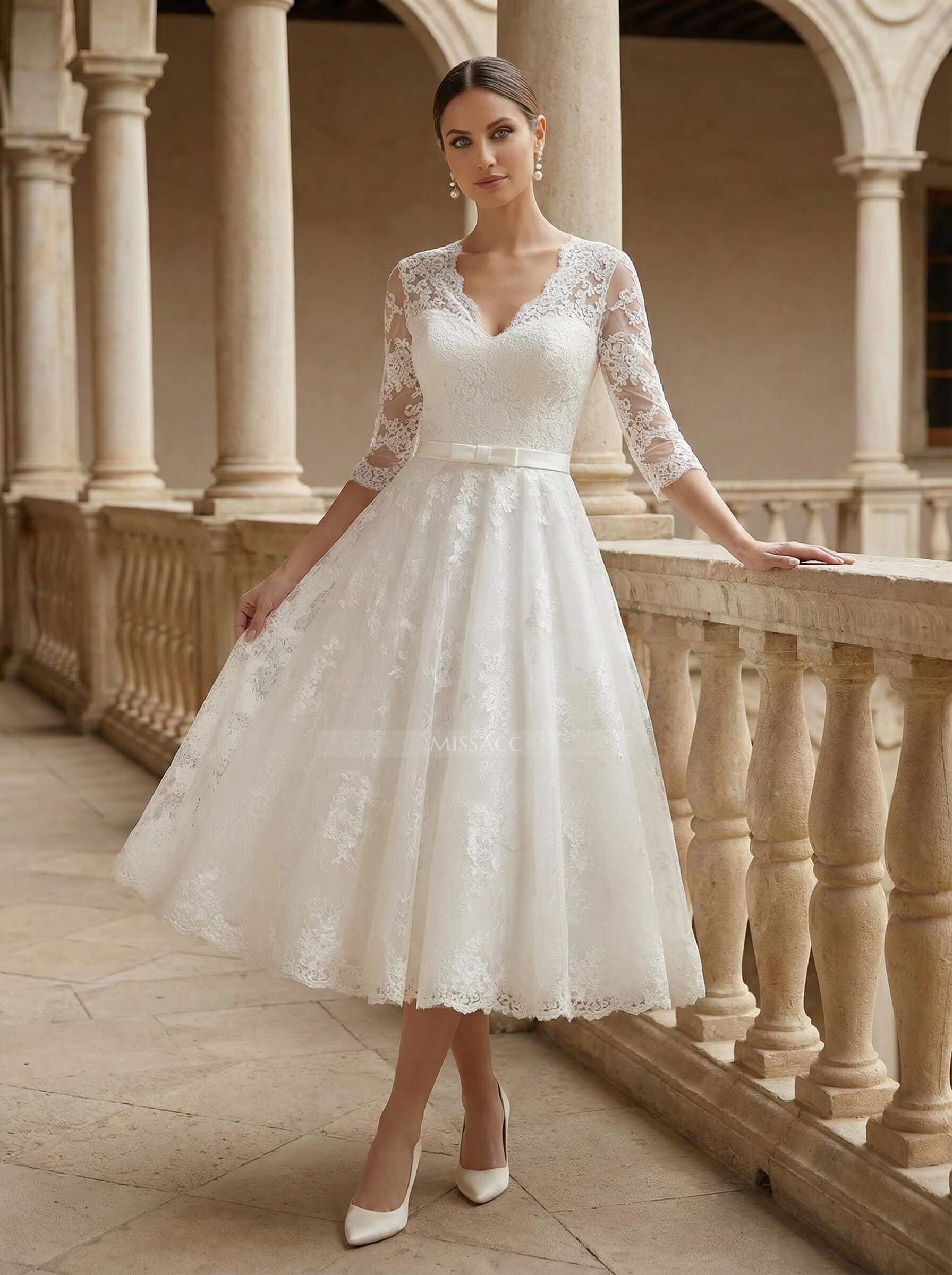 Short Ball-Gown Lace Wedding Dresses With 1/2 Sleeves