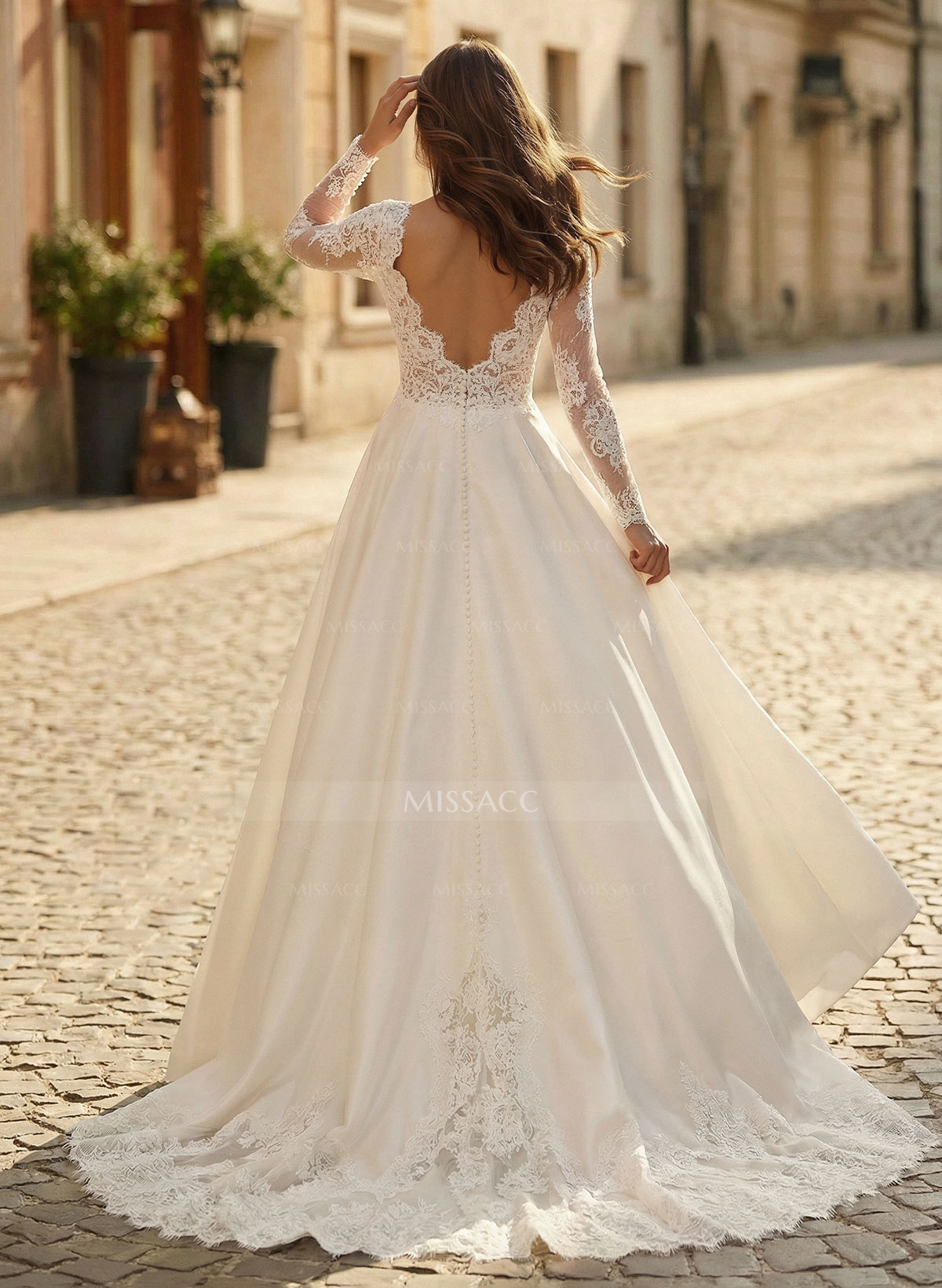 Long Sleeves Lace Ball-Gown Wedding Dresses With Satin