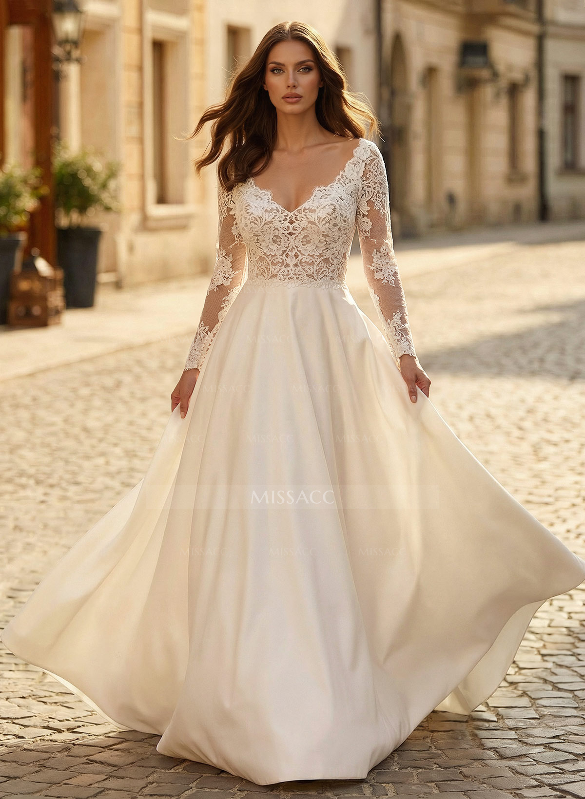 Long Sleeves Lace Ball-Gown Wedding Dresses With Satin