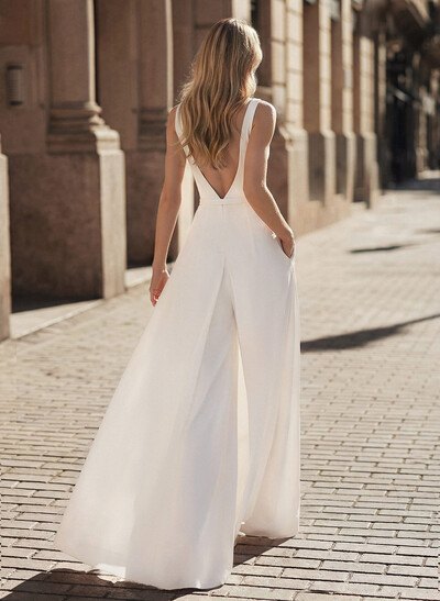 Ivory Jumpsuit Bridal Dress 2023 With Pockets Floor-Length Square Neck Sleeveless