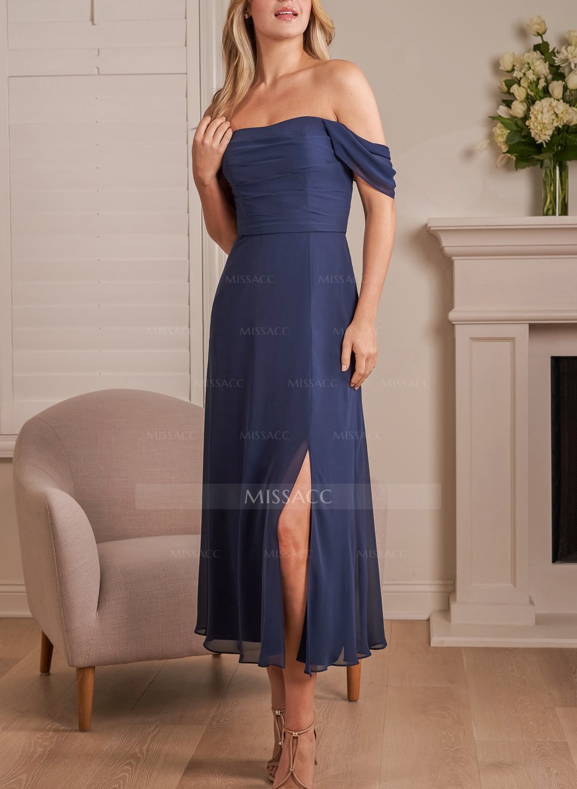 Short Off-the-Shoulder Bridesmaid Dresses With A-Line Chiffon