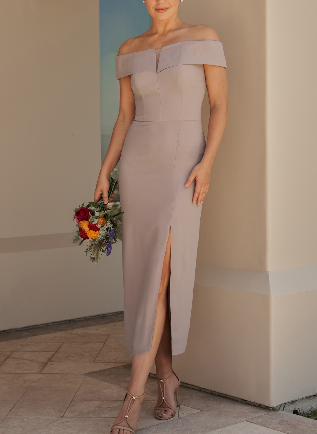 Short Off-the-Shoulder Sheath/Column Bridesmaid Dresses