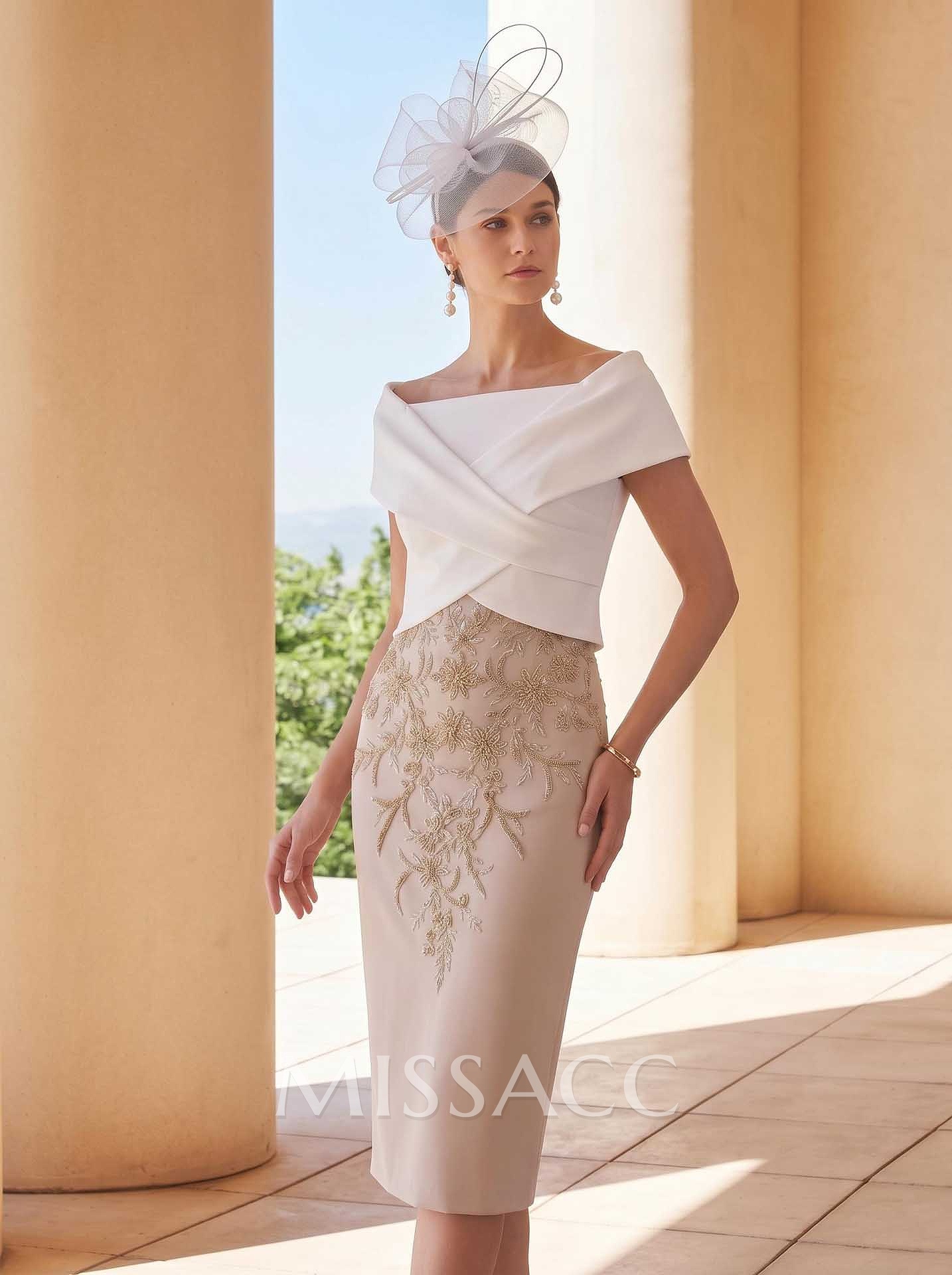Sheath/Column Sleeveless Tea-Length Mother Of The Bride Dresses With Appliques Lace