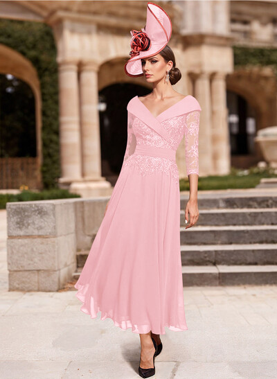 A-Line V-Neck 3/4 Sleeves Chiffon Mother Of The Bride Dresses With Lace