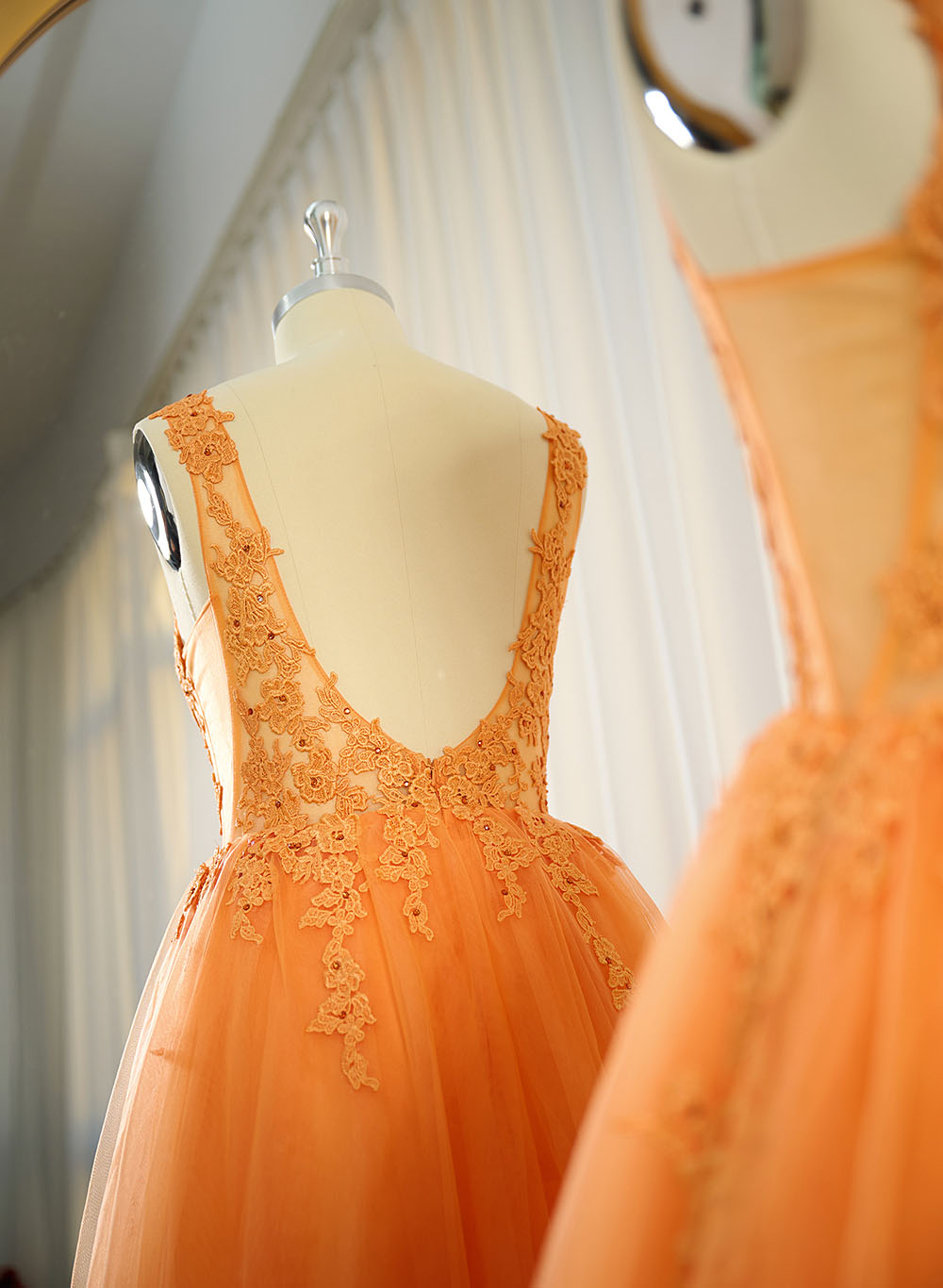 Ball-Gown V-Neck Long Prom Dress With Appliques Lace