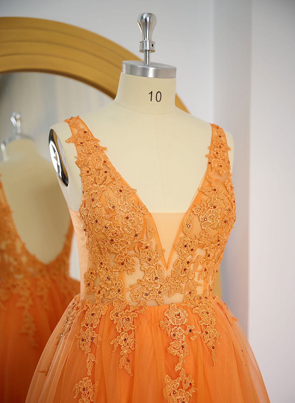 Ball-Gown V-Neck Long Prom Dress With Appliques Lace