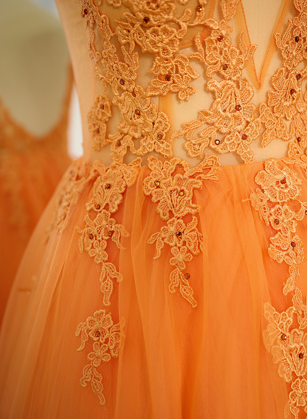 Ball-Gown V-Neck Long Prom Dress With Appliques Lace