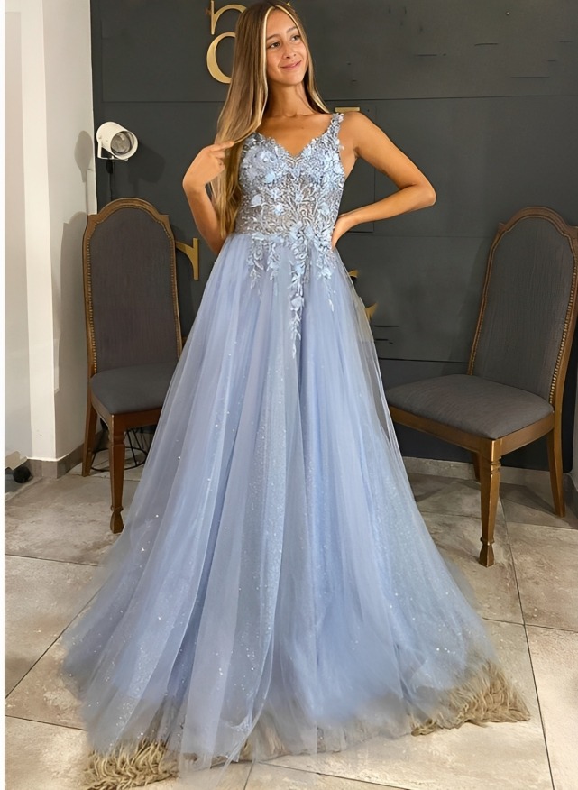 A-Line Tulle V-Neck Long Prom Dress With Appliques Lace