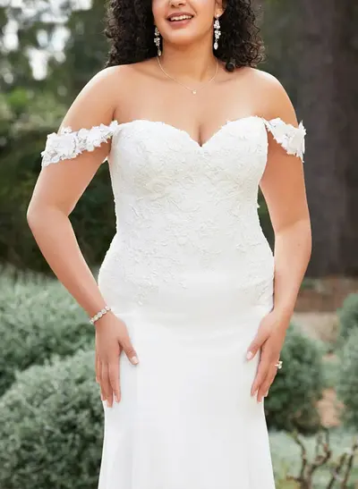 Trumpet/Mermaid Off-The-Shoulder Sleeveless Chapel Train Elastic Satin Wedding Dresses With Appliques Lace